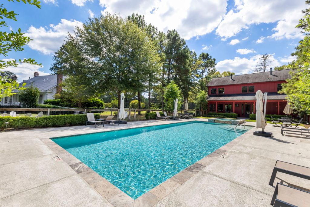 239 web or mls 1N0A1001