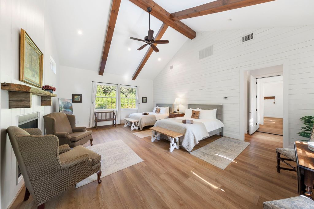 25 web or mls 1N0A0120 1