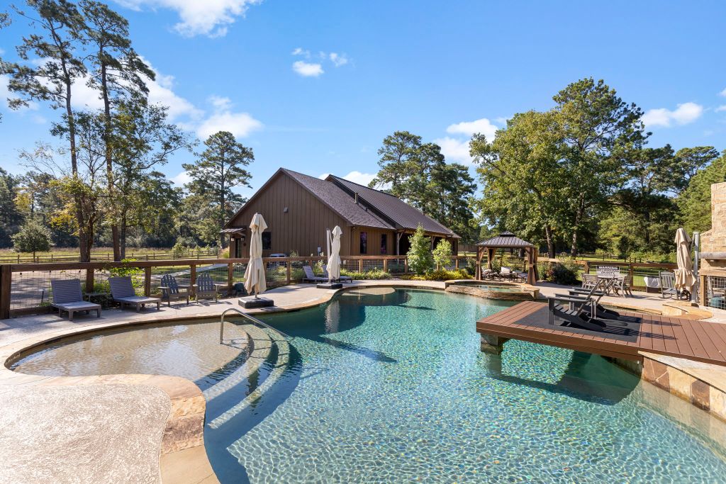 78 web or mls 1N0A0387 1