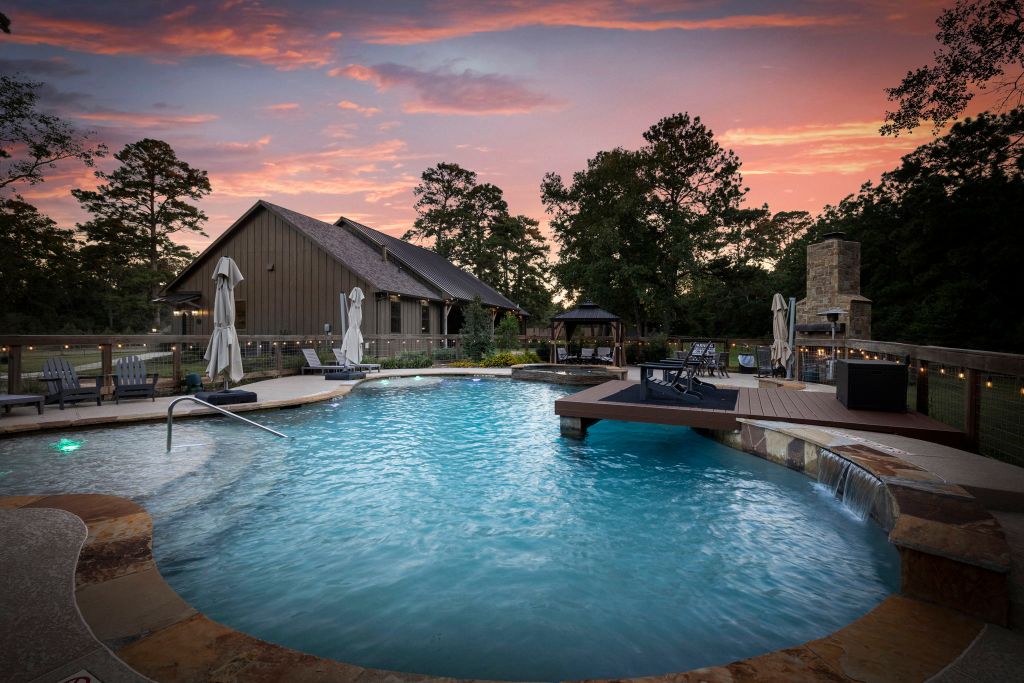 92 web or mls 1N0A0078 1