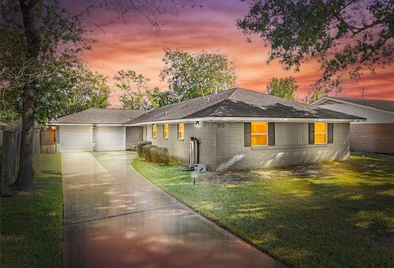 80607847 9715 Greenwillow Street