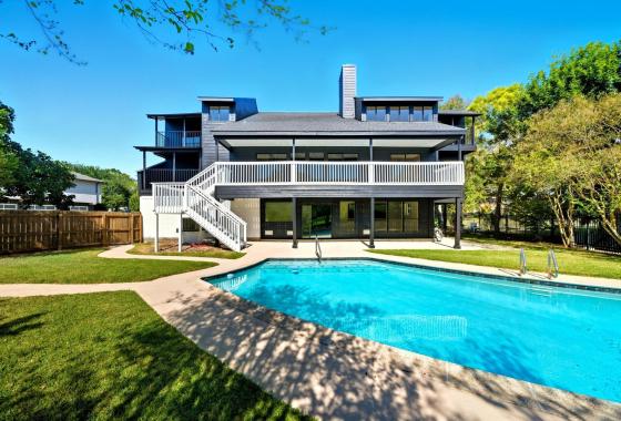 24827997 18646 Martinique Drive