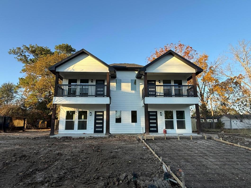 2735419 2651 Beaumont Avenue