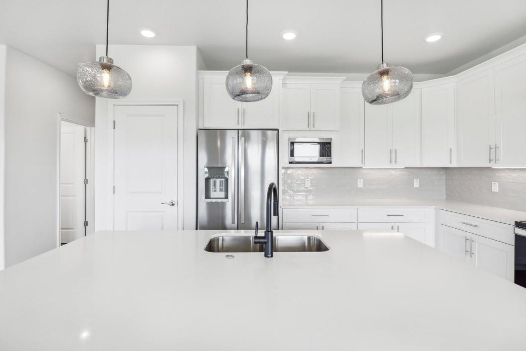 35702602 1338 Sapphire Palms Court