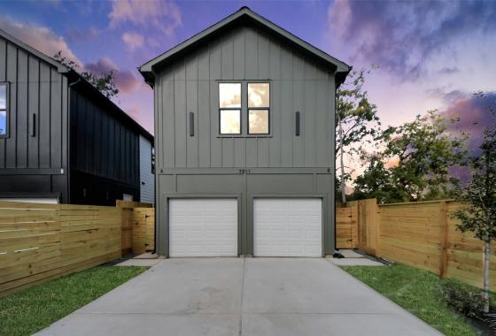 37845927 7911 Lynette Street