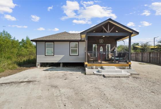 43388610 2215 County Road 3545