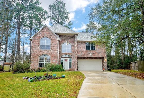82183623 22 Woodbury Court