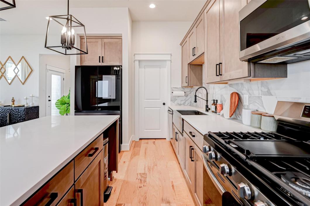 97118441 5418 Wheatley Street D